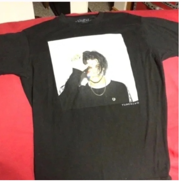 Womens YUMGBUD tshirt - Picture 1 of 3